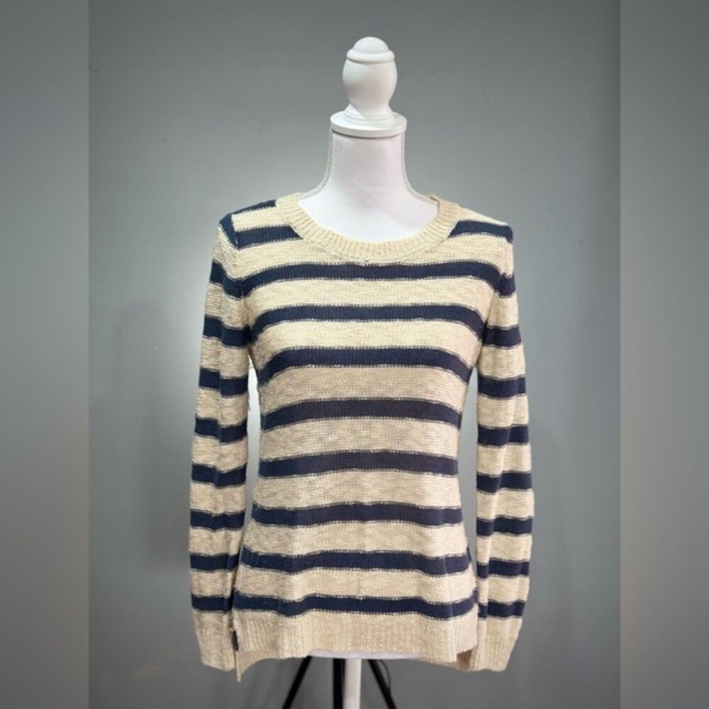 CLEARANCE! Cream Pink Rose Striped Sweater Size M EUC